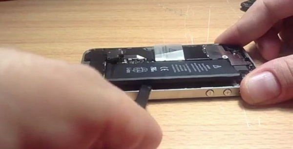 Как заменить аккумулятор в iPhone 4s